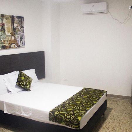 Casa Hotel Palmas Del Estadio 2 Medellín Esterno foto