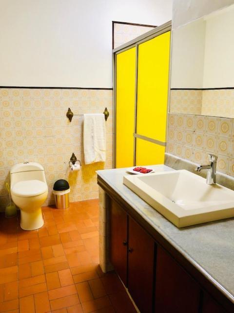 Casa Hotel Palmas Del Estadio 2 Medellín Esterno foto